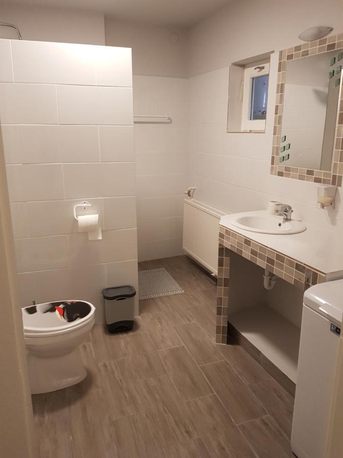 Dm Vendeghaz Villány Exteriör bild
